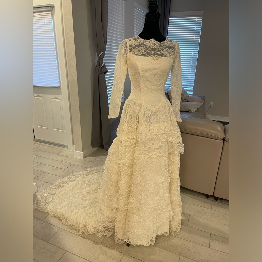 Vintage intricate bead work Victorian lace wedding gown dress  Sz XXS